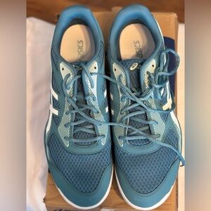 ASIC court five men’s sneaker